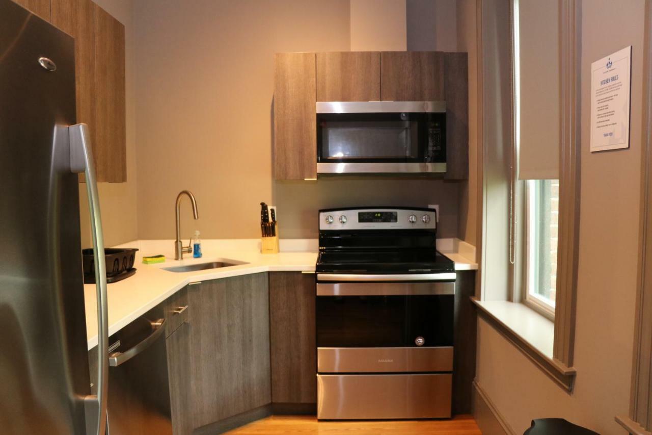 A Stylish Stay W/ A Queen Bed, Heated Floors.. #26 Brookline Zewnętrze zdjęcie