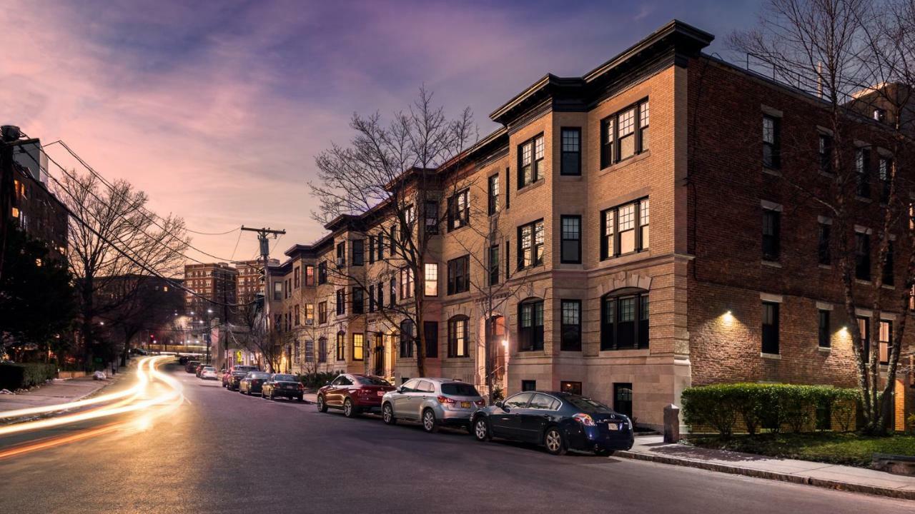 A Stylish Stay W/ A Queen Bed, Heated Floors.. #26 Brookline Zewnętrze zdjęcie